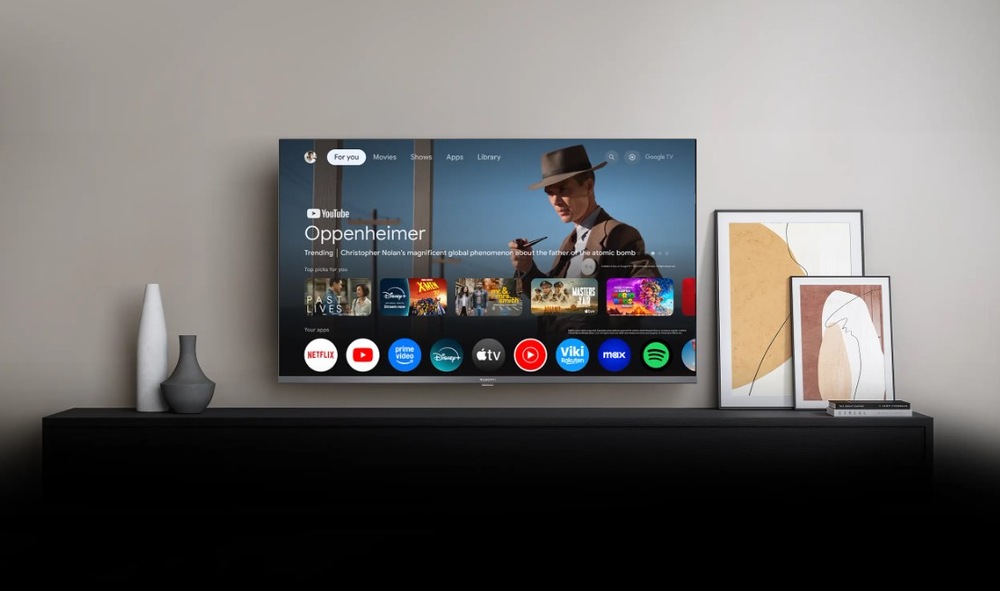 Televízor Xiaomi TV A Pro 32" Televízia Xiaomi TV A Pro 32" na stene so zapnutým Google TV