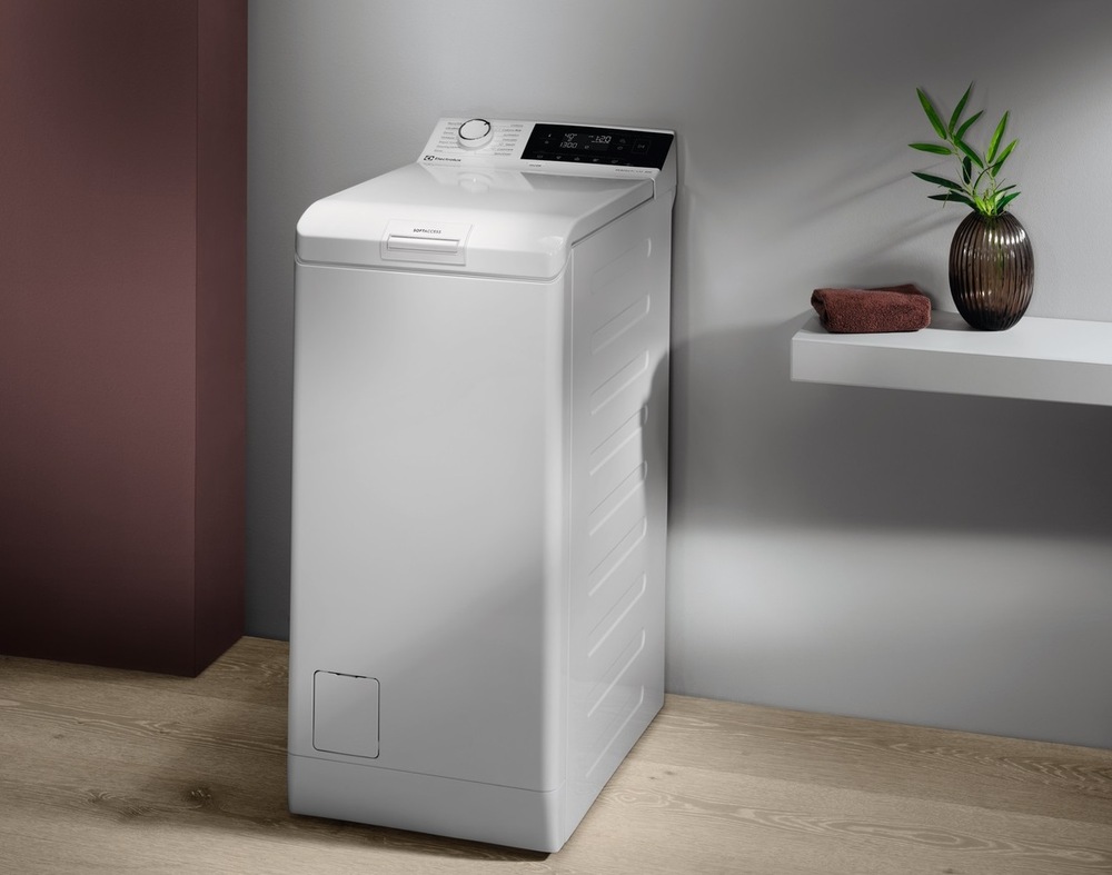 Práčka Electrolux PerfectCare 600 EW6TN14262 biela Pračka Electrolux s vrchním plněním u zdi.