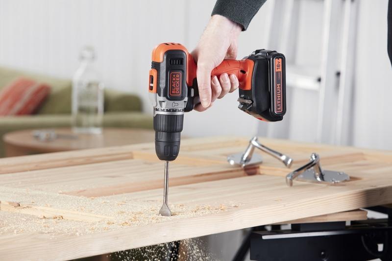 Aku vŕtačka Black-Decker BCD003C1-QW (s batériou) Aku vŕtačka Black-Decker BCD003C1-QW (s batériou)