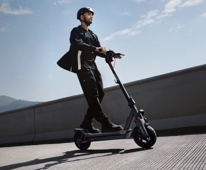 Elektrická kolobežka Segway MAX G3 E antracitová farba „“