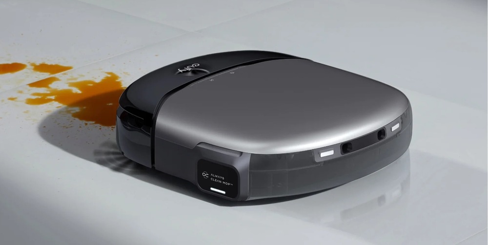 Robotický vysávač Anker Eufy S1 Pro 8000Pa stiera škvrnu z podlahy