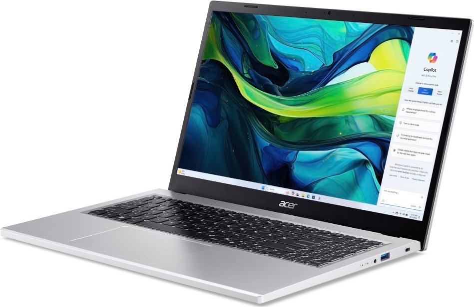 Notebook Acer Aspire Go 15 (AG15-72P-509T) strieborný Pohľad šikmo sprava na prednú stranu otvoreného notebooku Aspire Go 15″ width=