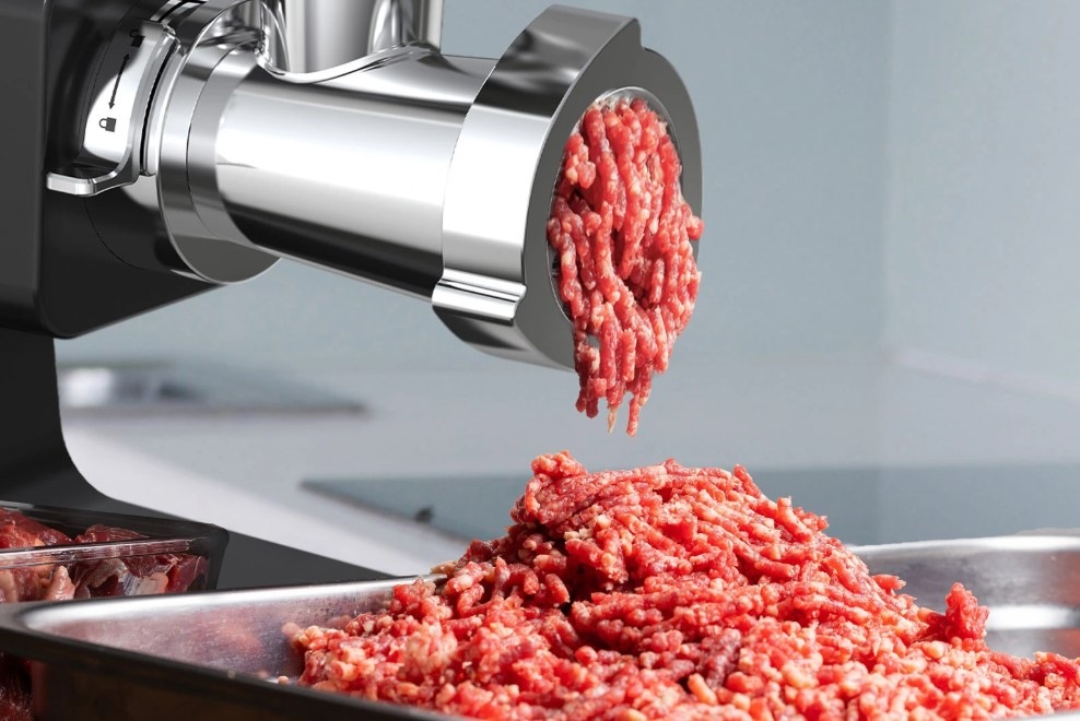 Mlynček na mäso Salente MEATPLUS-BK čierny