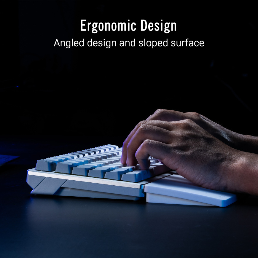 Opierka zápästia Asus ROG Keyboard Wrist Rest čierna Opierka zápästia Asus ROG Keyboard Wrist Rest – ergonomický skosený profil pri písaní na klávesnici