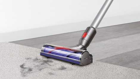 Tyčový vysávač Dyson V7 Advanced strieborný Tyčový vysávač Dyson V7 Advanced strieborný