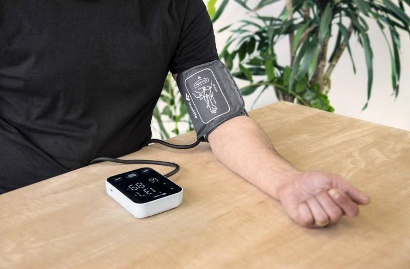 Tlakomer na pažu TrueLife Pulse B-Vision
