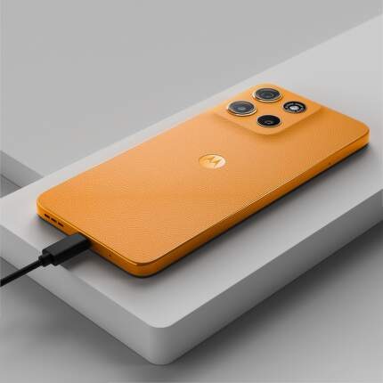 Mobilný telefón Motorola Moto G15 8 GB / 512 GB oranžový Mobilný telefón Motorola Moto G15 8 GB / 512 GB oranžový