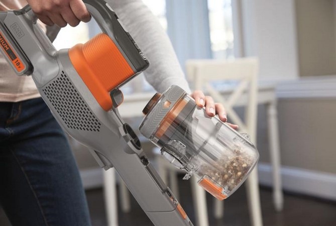 Tyčový vysávač Black-Decker POWERSERIES Extreme BHFEV182C-QW (s batériou)