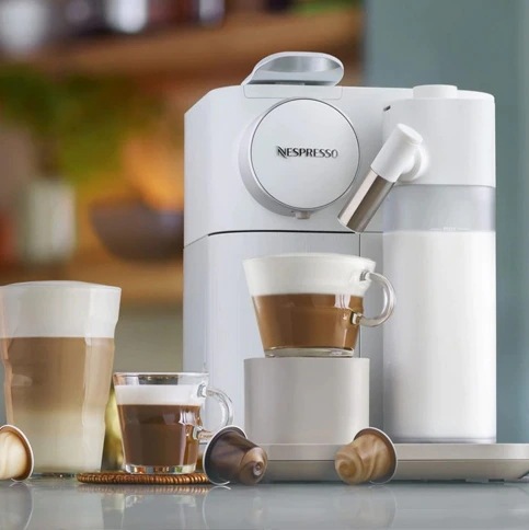 Kapsulový kávovar De'Longhi Nespresso Gran Lattissima EN640.B čierny Nespresso De'Longhi Gran Lattissima EN640.B, čierna
