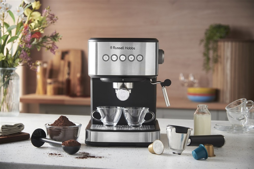 Pákový kávovar RUSSELL HOBBS Heaton 28700-56 čierny/nerez Pákový kávovar Russell Hobbs 28700-56 Heaton príprava espressa