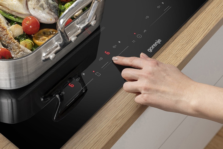 Indukčná varná doska Gorenje GI6432BSCE, čierna, detský zámok