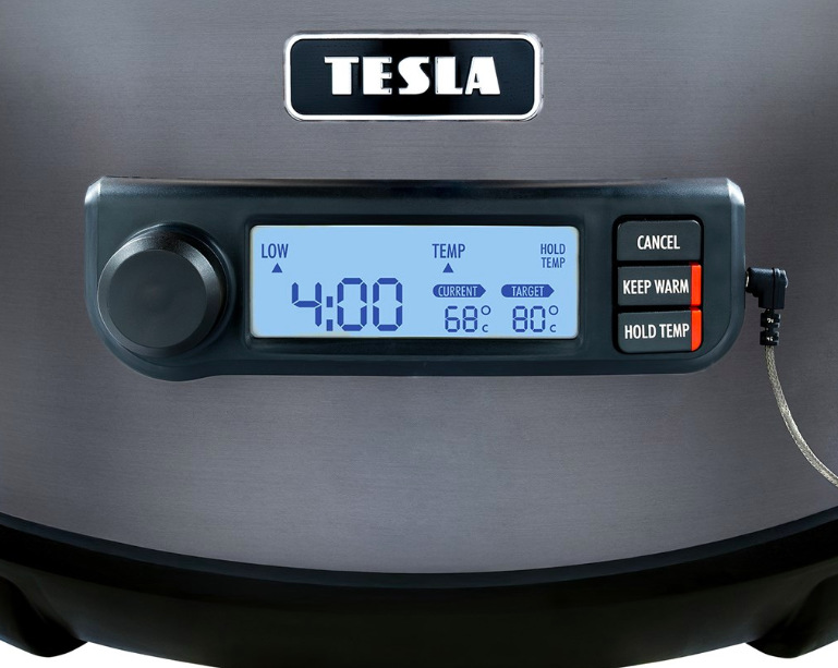 Ovládací panel pomalého hrnca Tesla SlowCook S900 Plus s displejom a nastavením teploty