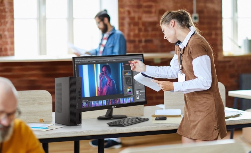 Stolný počítač Asus ExpertCenter D7 SFF čierny Asus ExpertCenter D7 SFF, čierna