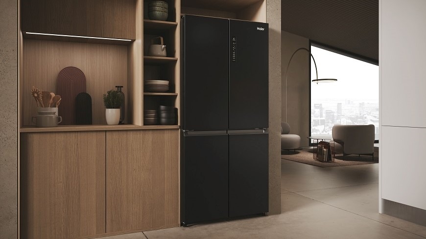 Americká chladnička Haier HCR3818ENPT čierna Americká chladnička Haier HCR3818ENPT čierna