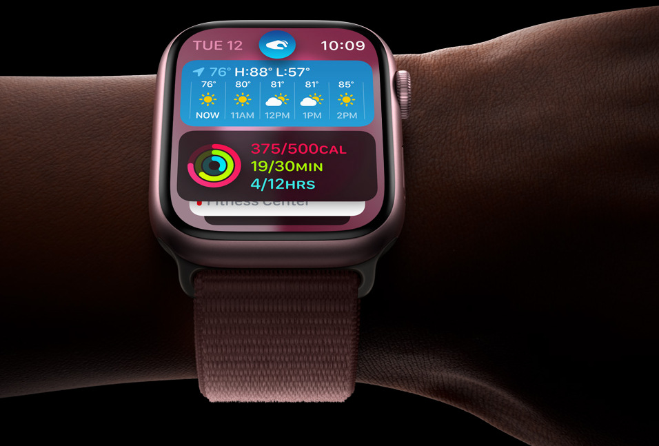 Inteligentné hodinky Apple Watch Series 9 GPS + Cellular 41mm puzdro zo strieborného hliníka - búrkovo modrý športový remienok - S/M