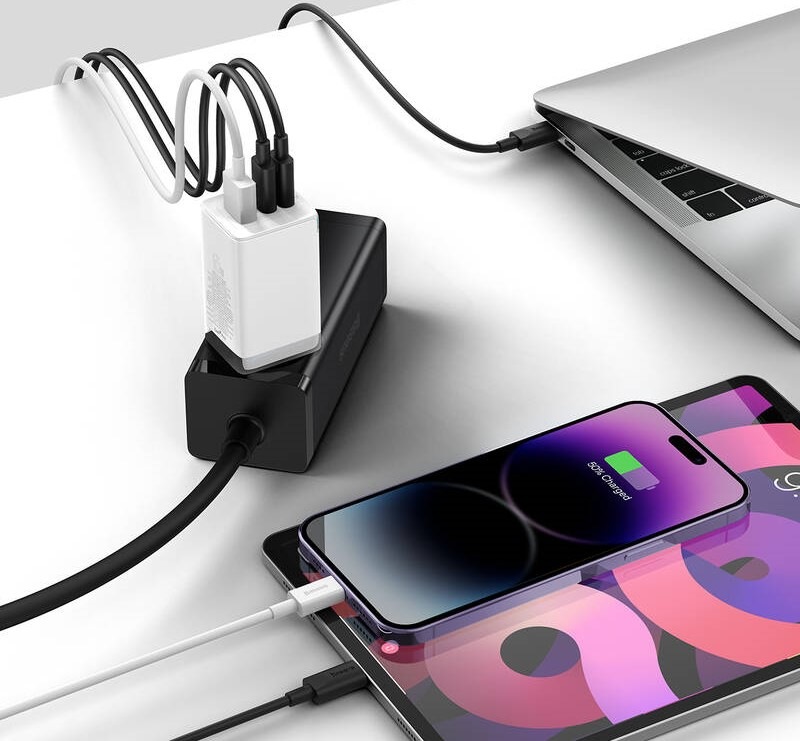 Nabíjačka do siete Baseus GaN5 Pro, 2x USB-C, USB-A, 65W + USB-C kábel 1m biela Nabíjačka do siete Baseus GaN5 Pro, 2x USB-C, USB-A, 65W + USB-C kábel 1m biela