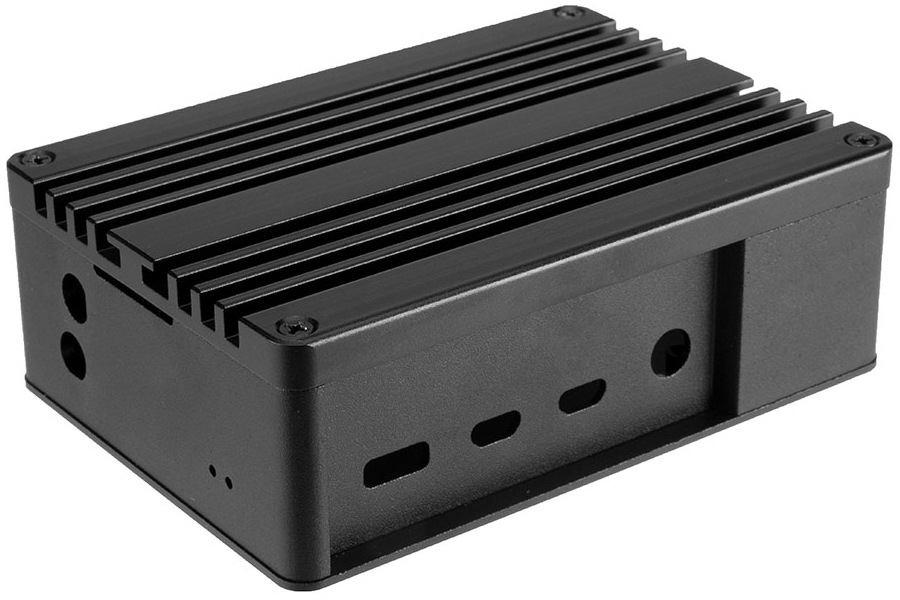 Case AKASA Pi 4 Pro Extended Aluminium case with Thermal Modules for Raspberry Pi 4 Model B čierna AKASA Pi 4 Pro Extended zachováva prístup ku všetkým I/O prvkom Raspberry Pi 4, vrátane konektorov pre HDMI, Ethernet, USB, GPIO, microSD kartu a ďalších. Všetky porty sú presne vyrezané na jednoduché pripojenie bez nutnosti demontáže krytu, čo zjednodušuje manipuláciu aj správu.