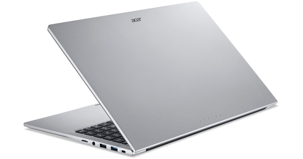 Na bočných stranách sú rozmiestnené konektory USB-C, HDMI, USB a čítačka kariet na pripojenie externých zariadení