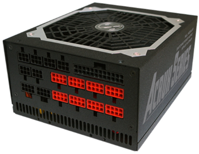 Zdroj Zalman ZM1200-ARX 1200W čierny Na obrázku je napájací zdroj Zalman zachytený šikmo spredu. Hore je veľký ventilátor pod ozdobnou čiernobielou mriežkou, na prednej strane potom panel modulárnej kabeláže s viacerými konektormi, z ktorých časť je zvýraznená na červeno. Na bočnici je veľký nápis AcquiRius.