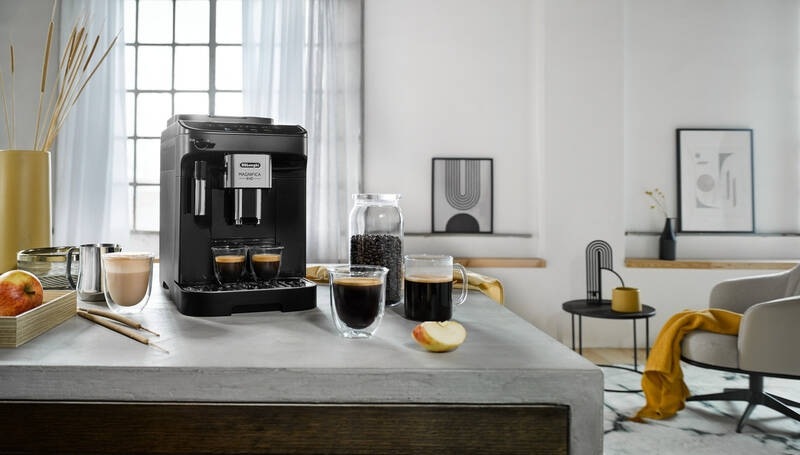 Automatický kávovar De'Longhi Magnifica Evo Ecam 290.21 B čierny DeLonghi Magnifica Evo Ecam 290.21 B, černá