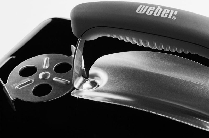 Gril záhradný na drevené uhlie Weber Go-Anywhere čierny Weber Go-Anywhere, čierna