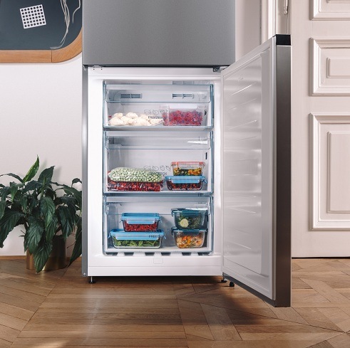otvorená mraznička chladničky Gorenje NRK620BA2XL4