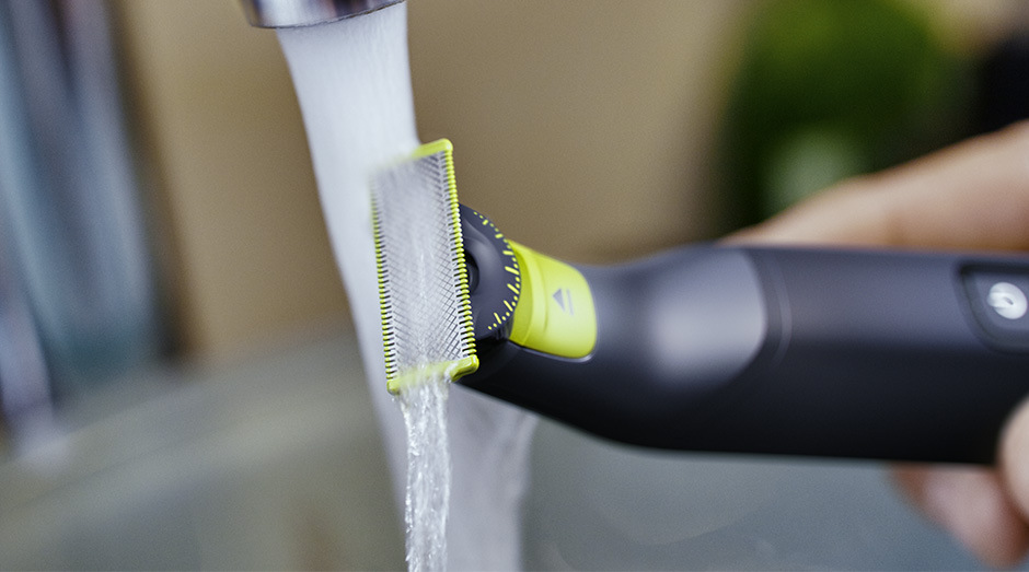 Zastrihávač fúzov Philips OneBlade Pro 360 QP6541/15