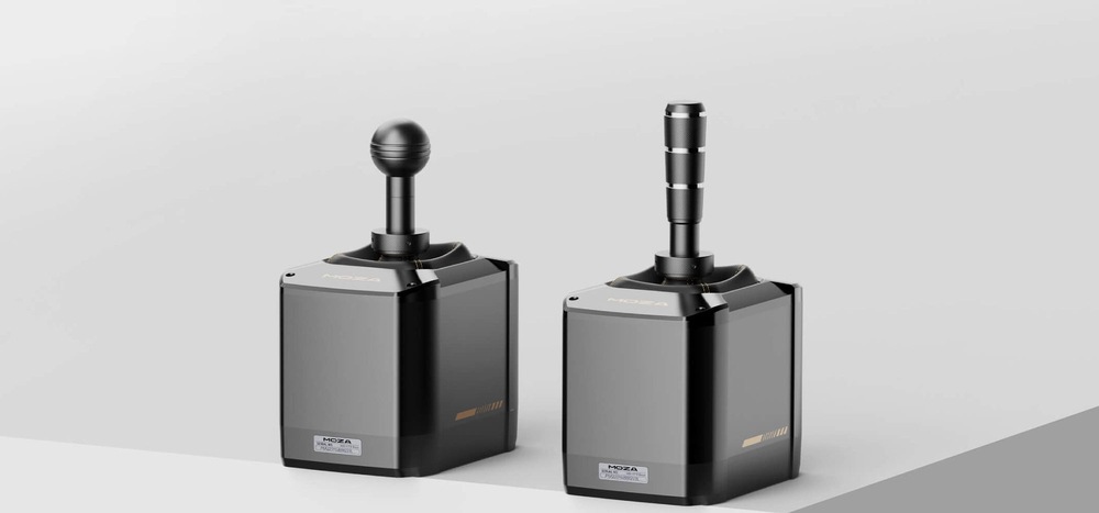 Náhradné páky Moza Racing Shifter Knob hliník Na zábere sú tri objekty: červená vinutá pružina, oranžová vinutá pružina a plný čierny valec. Sú rovnomerne rozmiestnené na bielom pozadí.