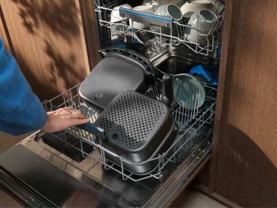 Fritéza teplovzdušná Electrolux EAF7B čierna Fritéza teplovzdušná Electrolux EAF7B čierna