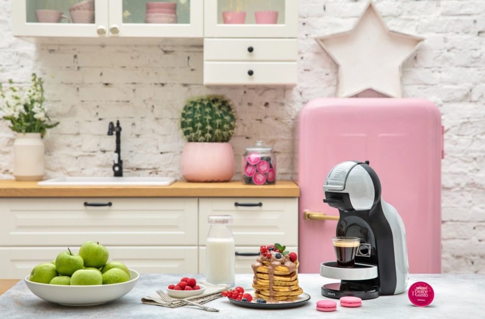 Kapsulový kávovar Krups NESCAFÉ Dolce Gusto Mini Me KP123BCE + kapsuly 96 ks sivé Kapsulový kávovar Krups NESCAFÉ Dolce Gusto Mini Me KP123BCE + kapsuly 96 ks sivé