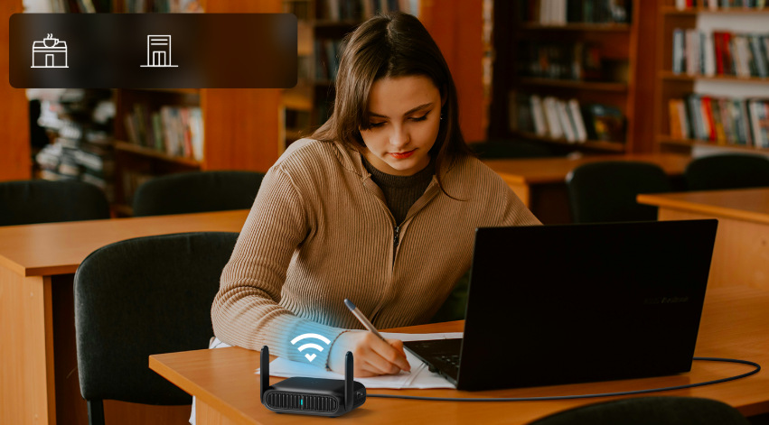 Router TP-Link TL-WR3602BE Travel/Pocket čierny Cestovný router TP-Link TL-WR3602BE používaný pri štúdiu pre stabilné Wi-Fi pripojenie