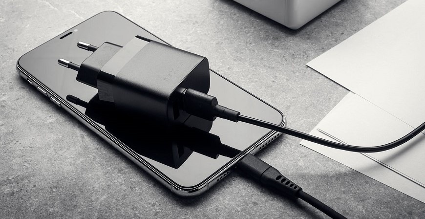 Nabíjačka do siete FIXED 2x USB 17W Smart Rapid Charge + micro USB kábel 1m čierna Nabíjačka do siete FIXED 2x USB 17W Smart Rapid Charge + micro USB kábel 1m čierna