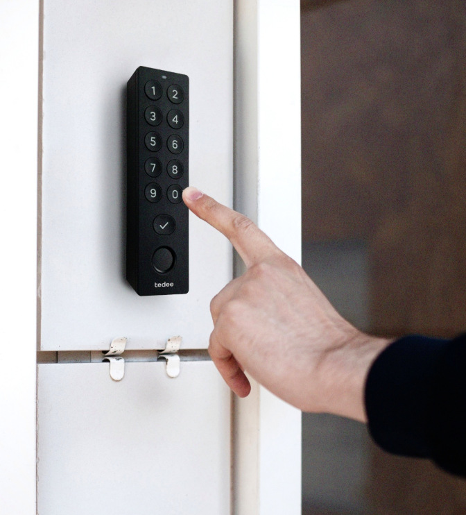 Klávesnica pre smart zámok Tedee Keypad PRO čierna Klávesnica Tedee Keypad PRO - čierna