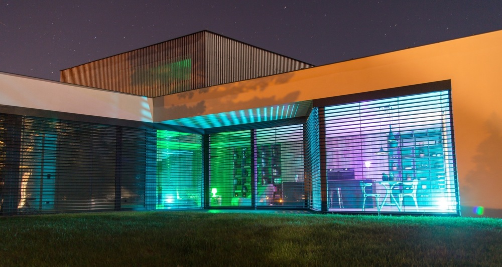 Inteligentná žiarovka IMMAX NEO SMART LED GU10 6W RGB+CCT farebná a biela, stmievateľná, WiFi