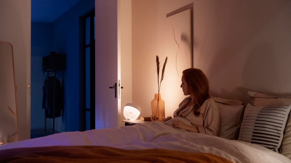Stolná lampa Philips Hue Iris Copper Special Edition medená Stolná lampa Philips Hue Iris Copper Special Edition medená