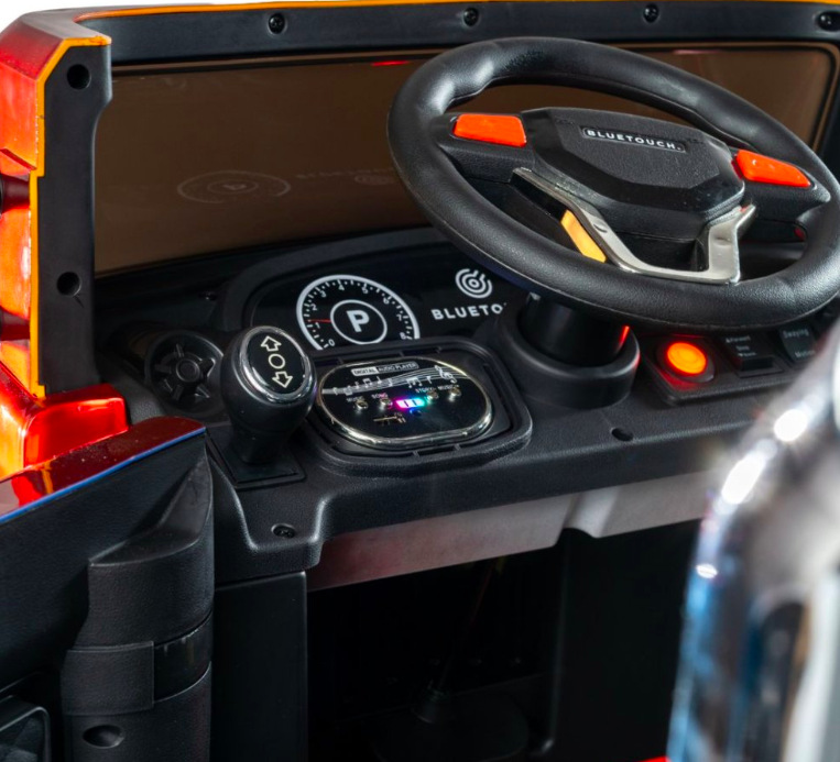 Elektrický nákladiak Bluetouch nákladní auto červený Ovládací panel elektrického auta BLUETOUCH s displejom a hudobnými funkciami