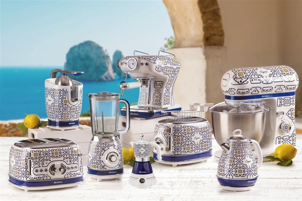Moka kanvica Ariete Capri ART 1358/CA biely/modrý Dizajnová sada spotrebičov.