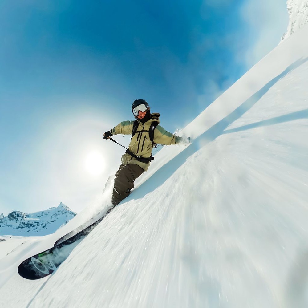 Outdoorová kamera GoPro MAX2 + Accessories Bundle čierna