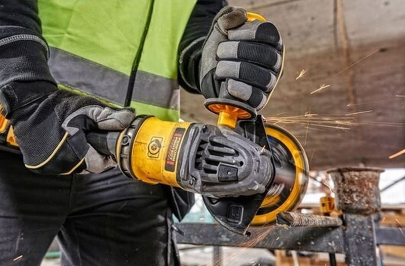 Uhlová brúska akumulátorová Dewalt 54V XR Flexvolt DCG418N (bez baterie) Uhlová brúska akumulátorová Dewalt 54V XR Flexvolt DCG418N (bez baterie)