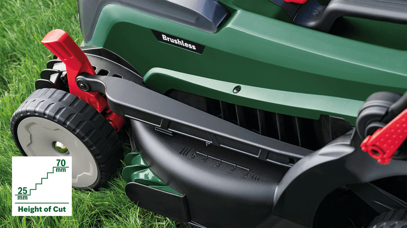 Kosačka Bosch UniversalRotak 2x18V-37-550 (s batériou) Kosačka Bosch UniversalRotak 2x18V-37-550 (s batériou)