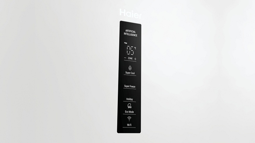 detail displeja biele chladničky haier HTW5618DNPW