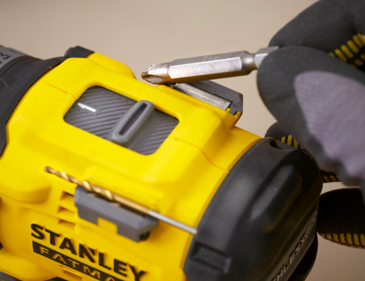 Aku vŕtačka Stanley FatMax SFMCD726B-XJ (bez baterie) Aku vŕtačka Stanley FatMax SFMCD726B-XJ (bez batérie)