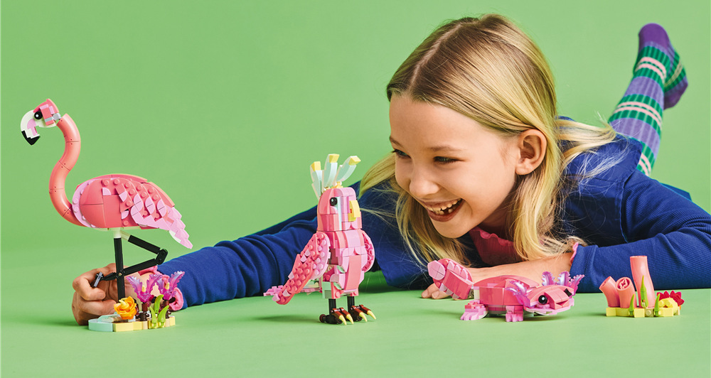 Stavebnica LEGO® Creator 3 v 1 31170 Divoké zvieratá: Ružový plameniak Stavebnica LEGO Creator 3 v 1 ponúka tri zvieracie podoby - plameniaka, kakadua a axolotla.