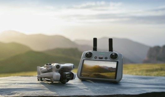 Dron DJI Mini 4 Pro (DJI RC 2) sivý