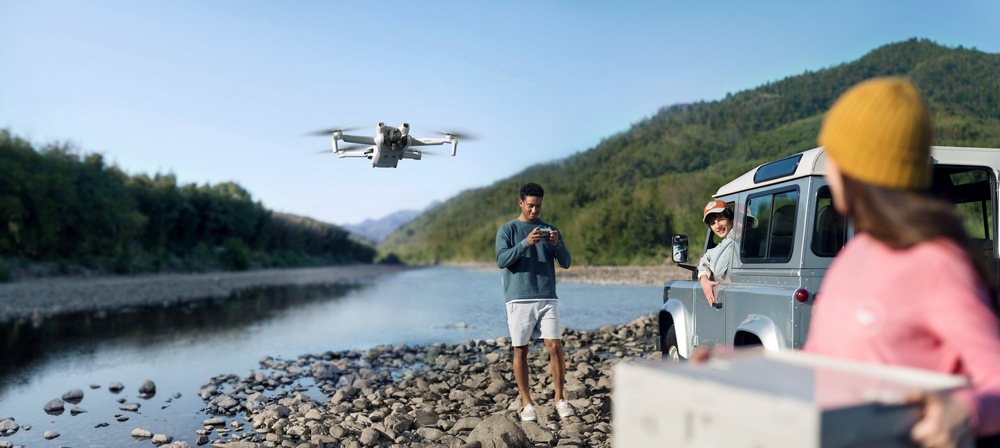 Dron DJI Mini 3 (DJI RC) sivý Dron DJI Mini 3 (DJI RC) sivý