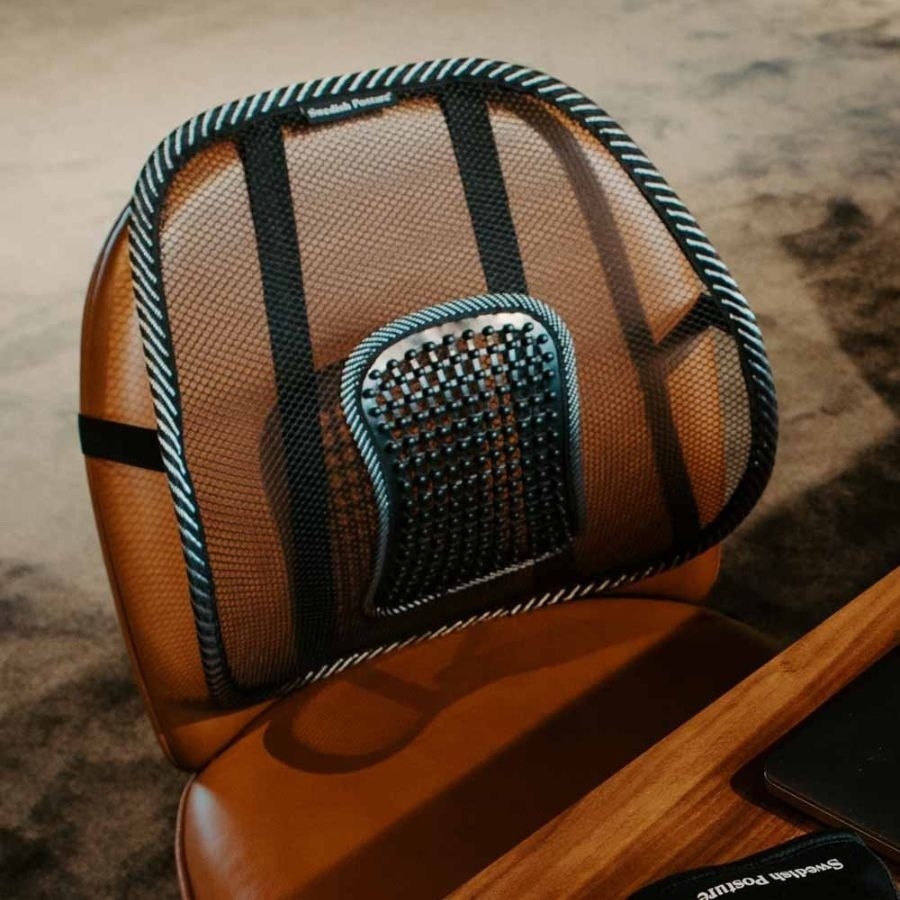 Bedrová opierka Swedish Posture BackRest Lumbar Support čierna Bedrová opierka je vyrobená z ľahkého sieťovaného materiálu, ktorý sa prispôsobí tvaru vášho tela a umožňuje cirkuláciu vzduchu.