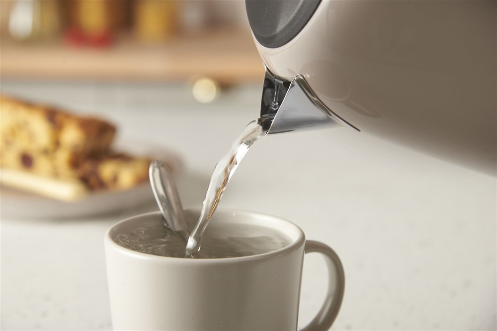 Rýchlovarná kanvica RUSSELL HOBBS 28511-70 Colours Plus Mocha sivá Rýchlovarná kanvica RUSSELL HOBBS 28511-70 Colours Plus Mocha sivá
