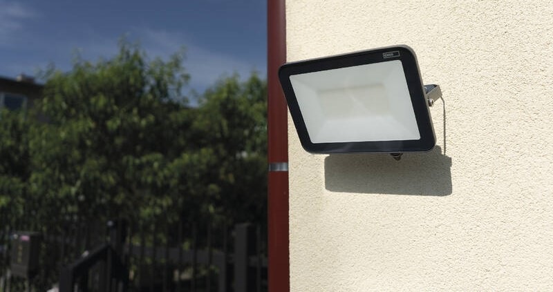 Reflektor EMOS INOVO 50W 5500LM IP65 NW - čierny