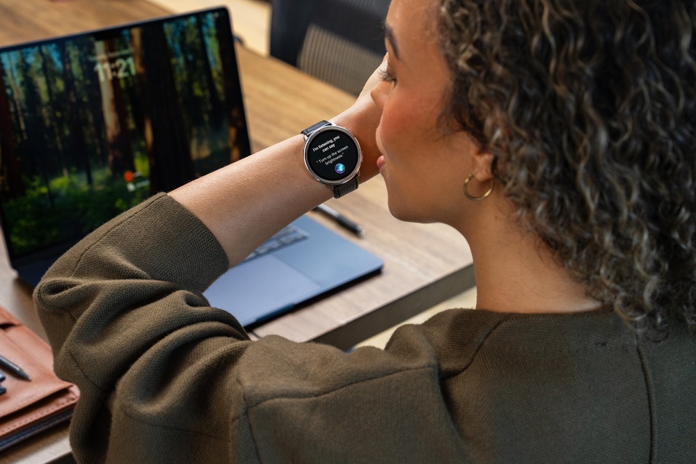 Inteligentné hodinky Amazfit Active 2 Premium NFC (Round) s koženým remienkom čierne