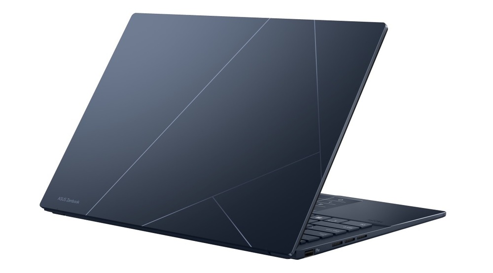 Notebook Asus Zenbook 14 OLED modrý Pootvorený notebook Asus Zenbook 14 zozadu
